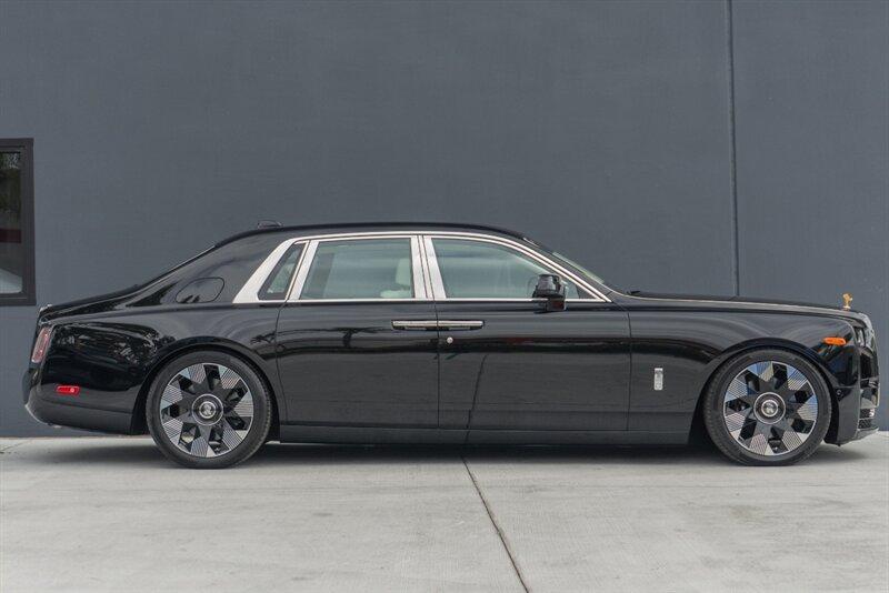 2024 Rolls-Royce Phantom