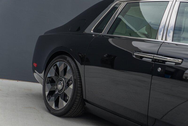 2024 Rolls-Royce Phantom