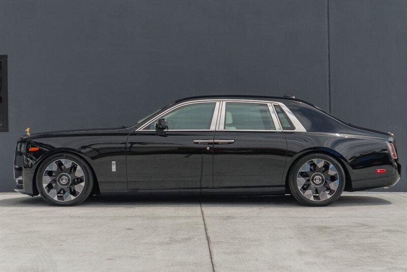 2024 Rolls-Royce Phantom