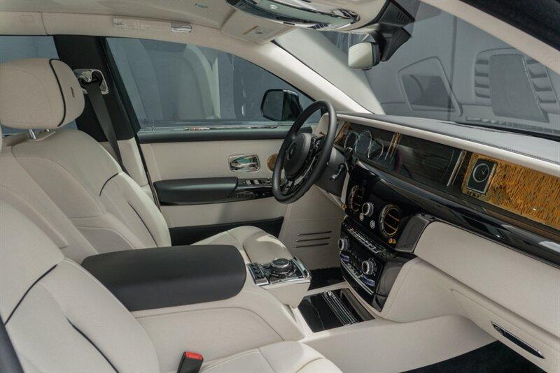 2024 Rolls-Royce Phantom