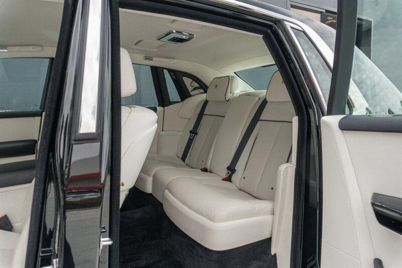 2024 Rolls-Royce Phantom