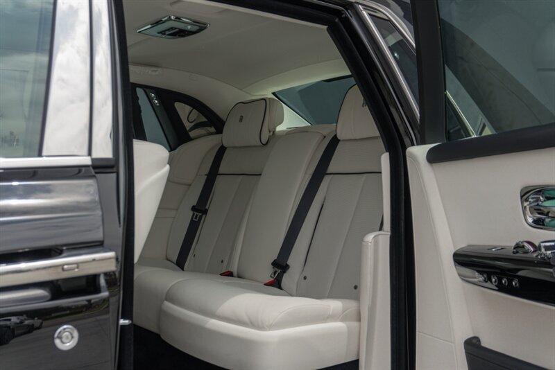 2024 Rolls-Royce Phantom