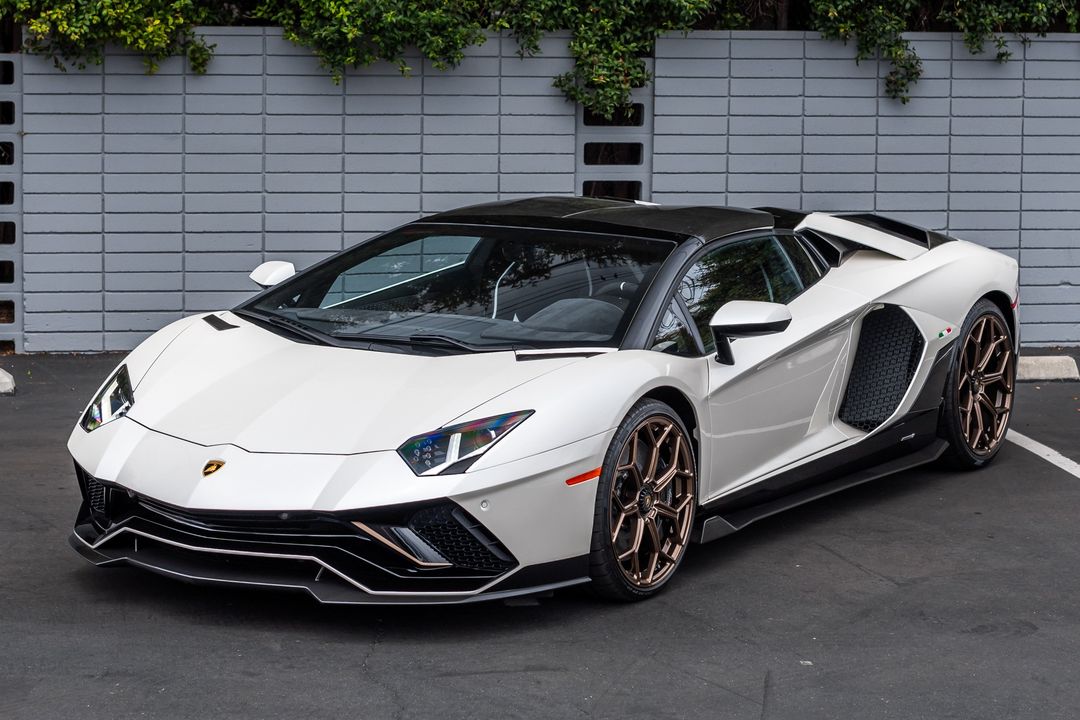 2022 Lamborghini Aventador Ultimae