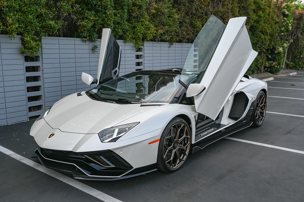 2022 Lamborghini Aventador Ultimae