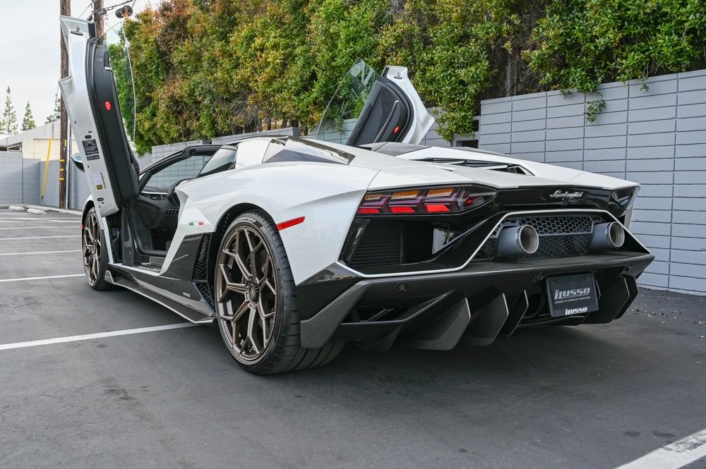 2022 Lamborghini Aventador Ultimae