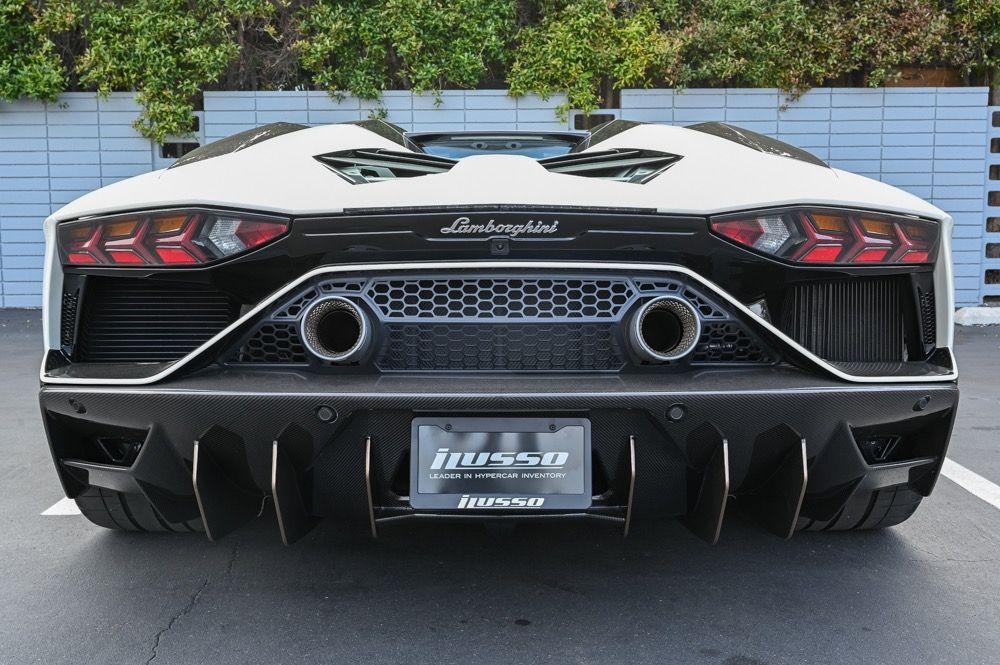 2022 Lamborghini Aventador Ultimae
