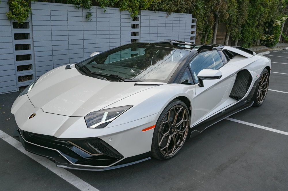 2022 Lamborghini Aventador Ultimae