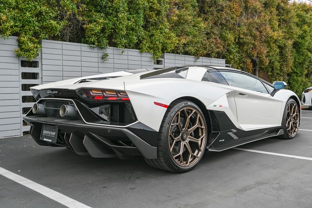2022 Lamborghini Aventador Ultimae