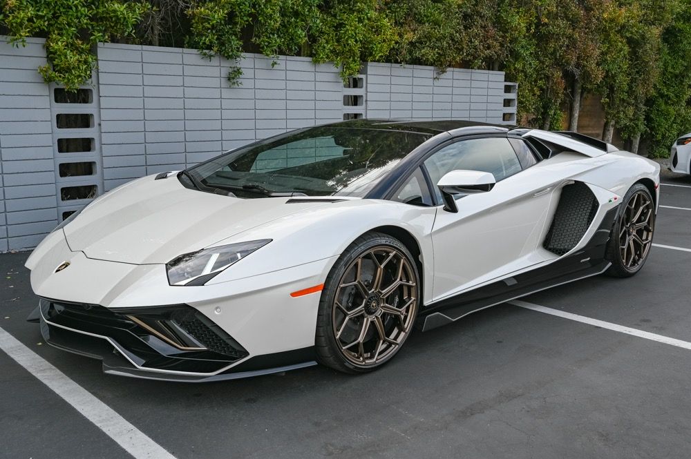 2022 Lamborghini Aventador Ultimae