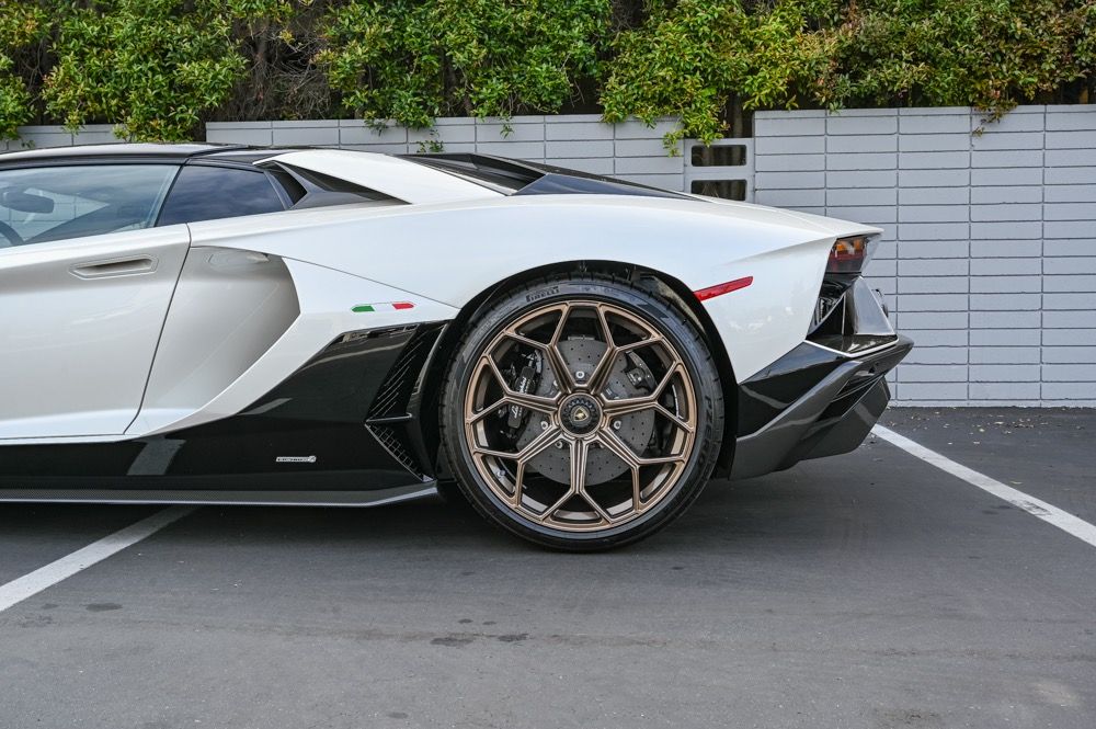2022 Lamborghini Aventador Ultimae