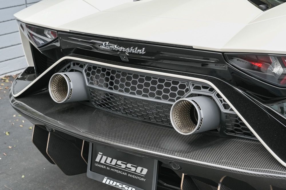 2022 Lamborghini Aventador Ultimae