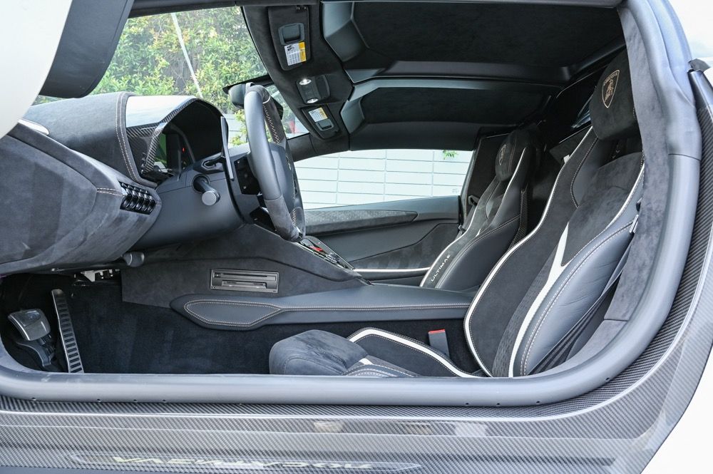 2022 Lamborghini Aventador Ultimae