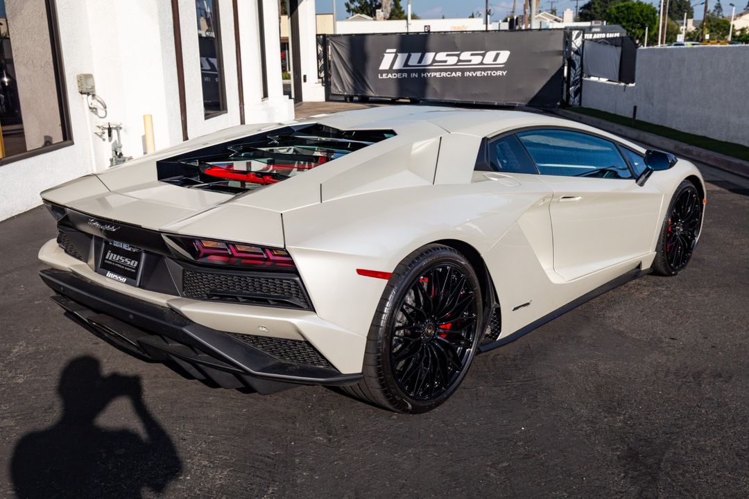 2018 Lamborghini Aventador
