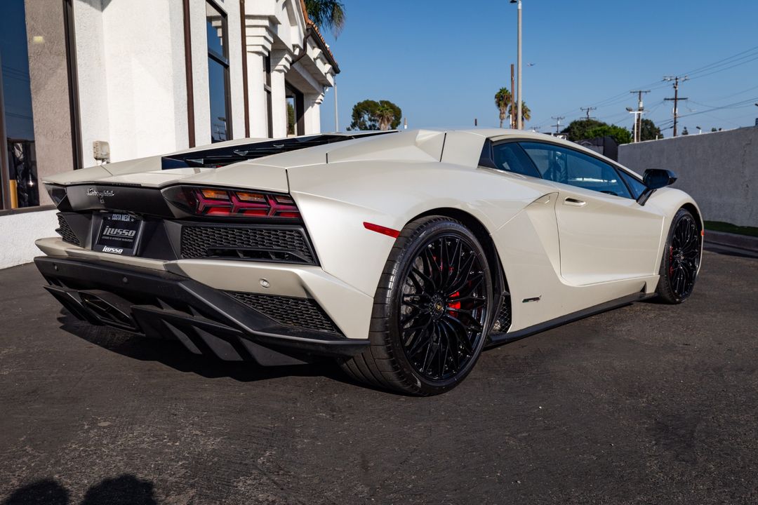 2018 Lamborghini Aventador