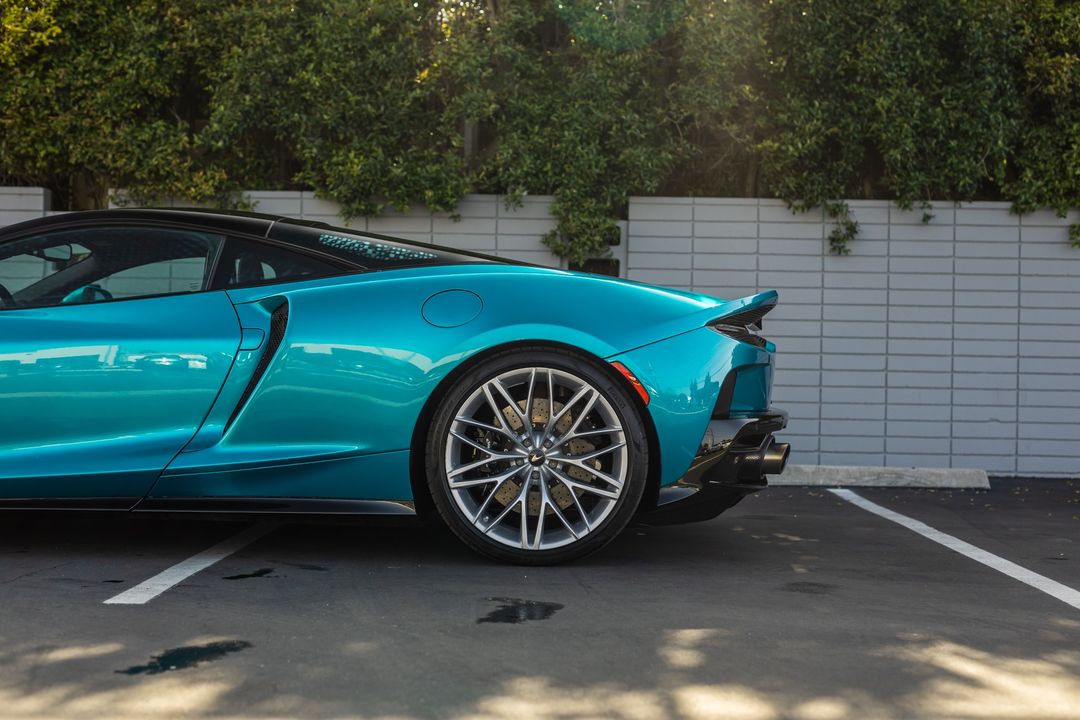 2021 McLaren GT