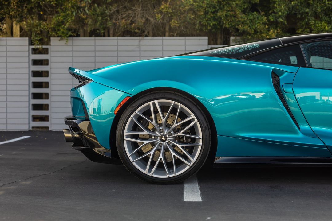 2021 McLaren GT