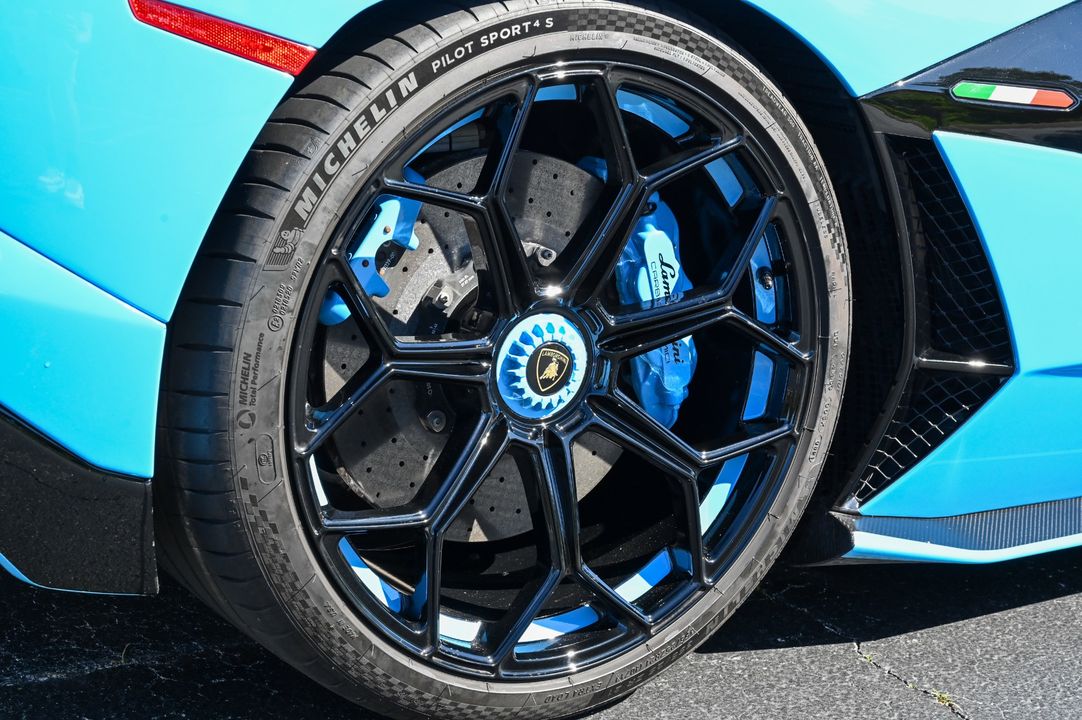 2019 Lamborghini Aventador