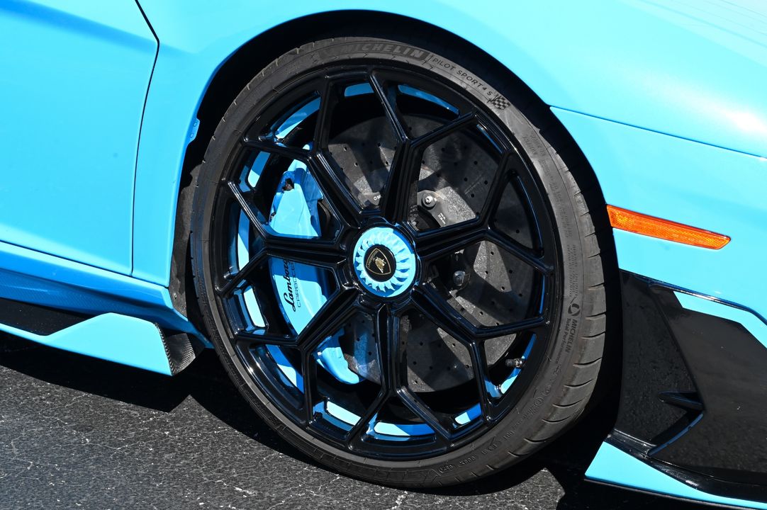 2019 Lamborghini Aventador