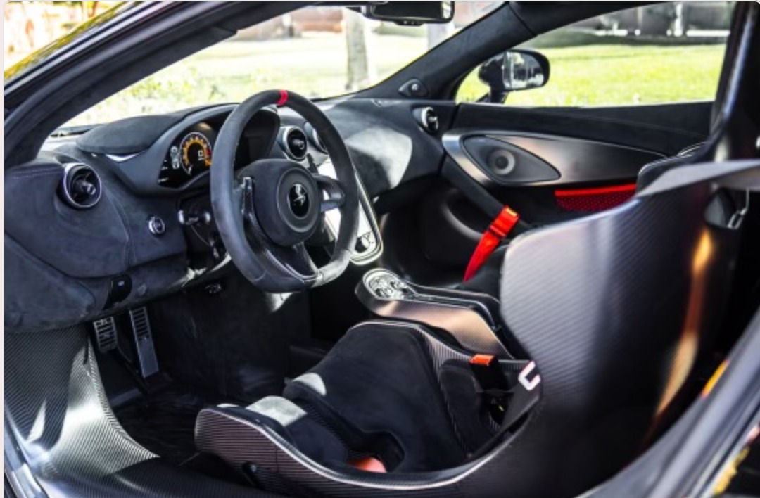 2020 McLaren 620R