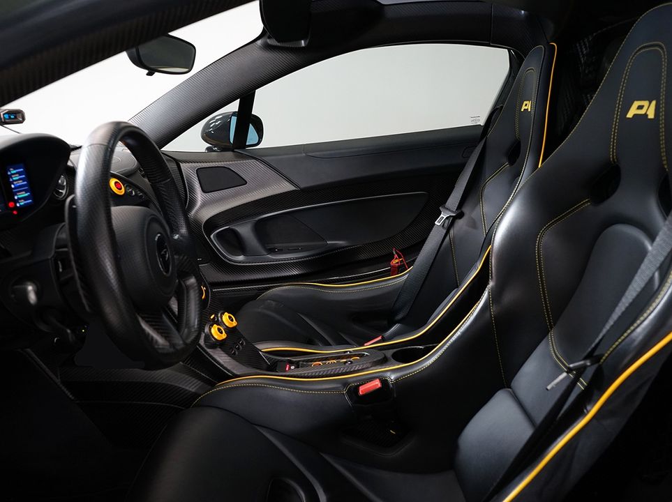 2013 McLaren P1
