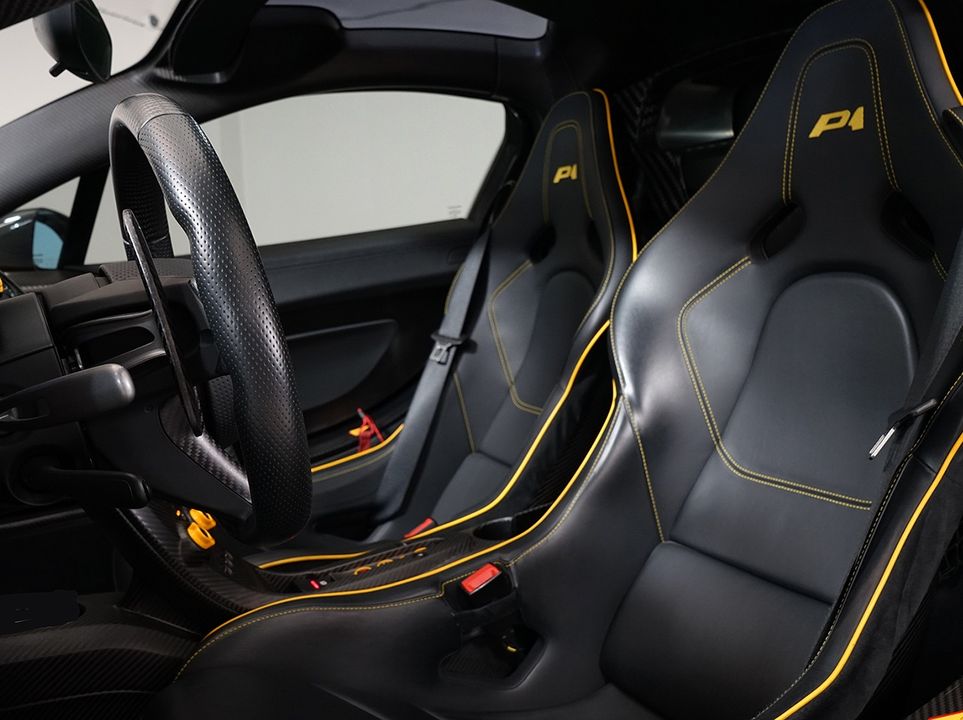 2013 McLaren P1