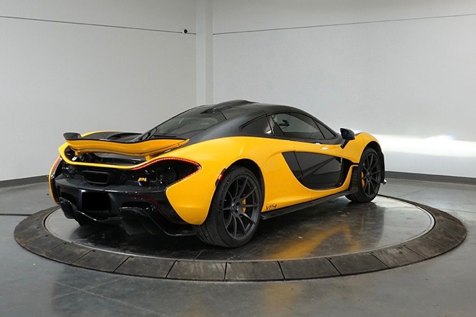 2013 McLaren P1