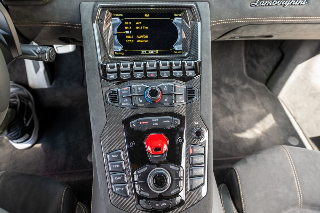 2022 Lamborghini Aventador