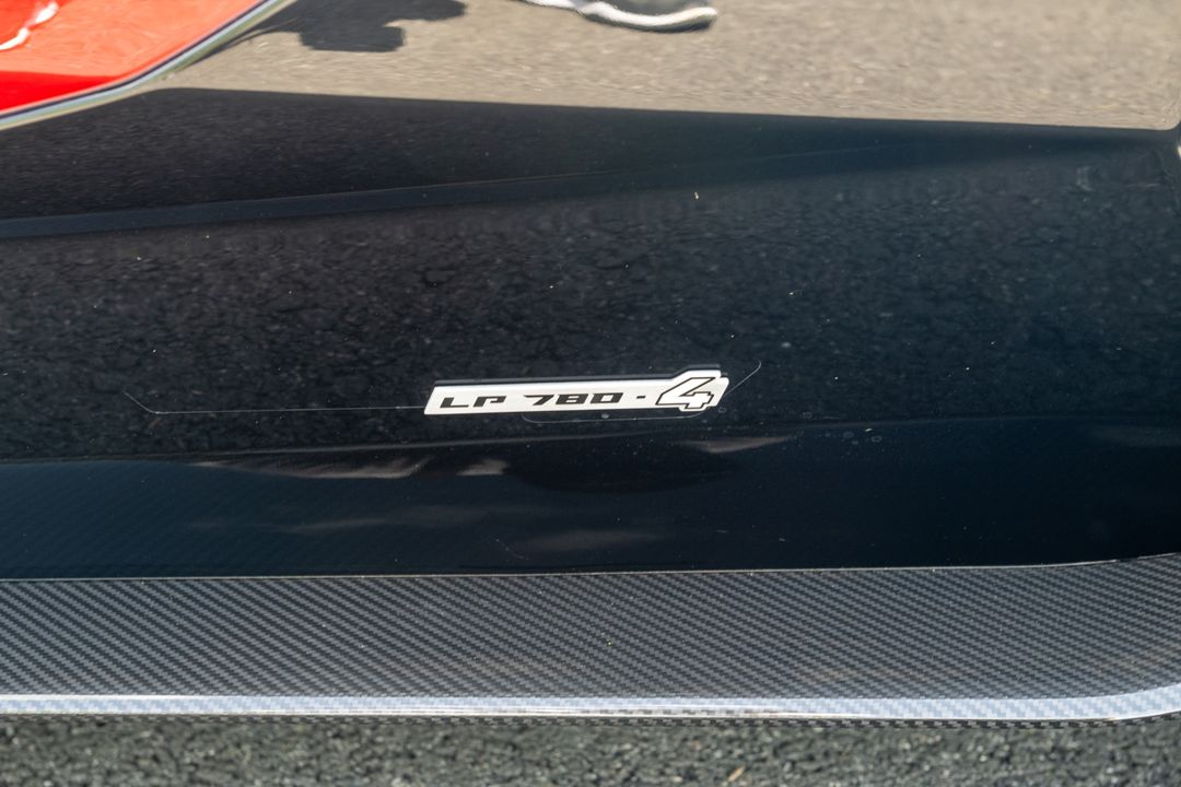 2022 Lamborghini Aventador