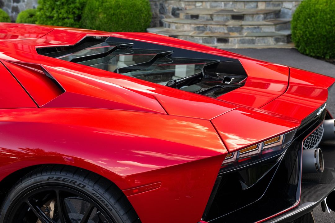 2022 Lamborghini Aventador