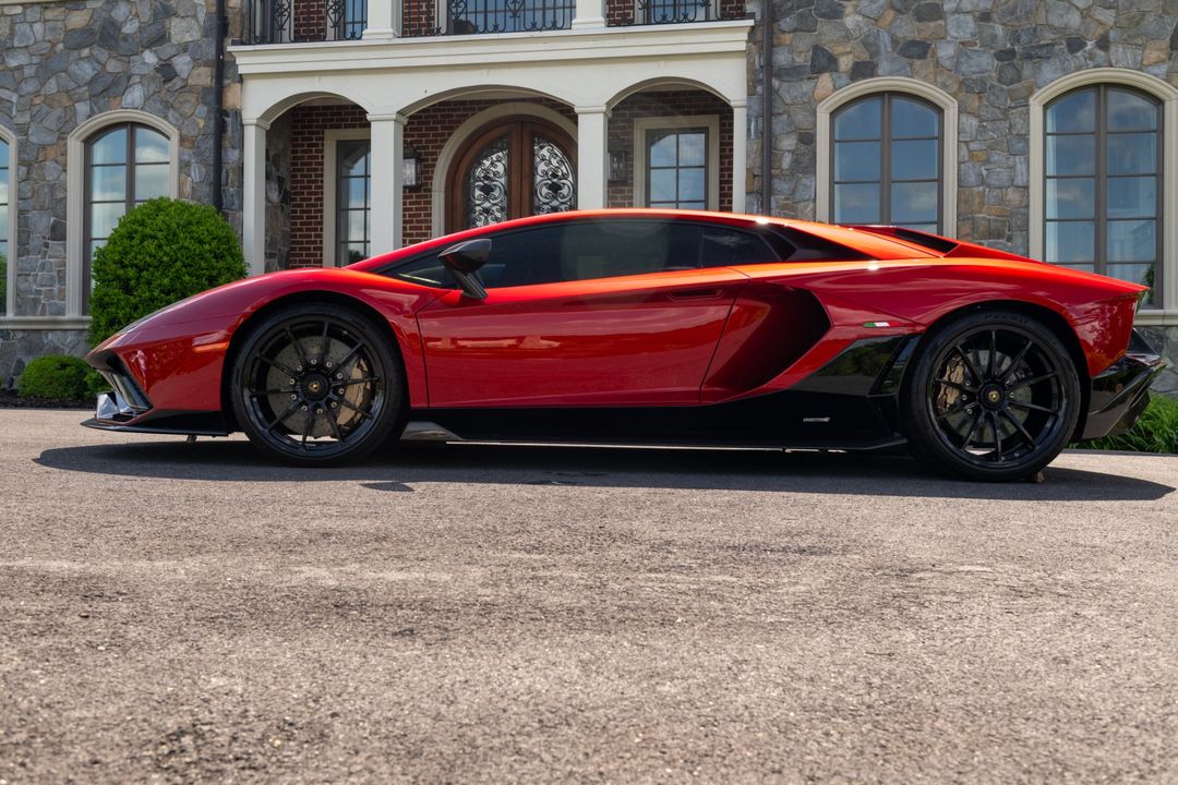2022 Lamborghini Aventador