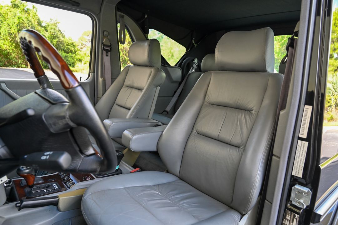 2000 Mercedes-Benz G500