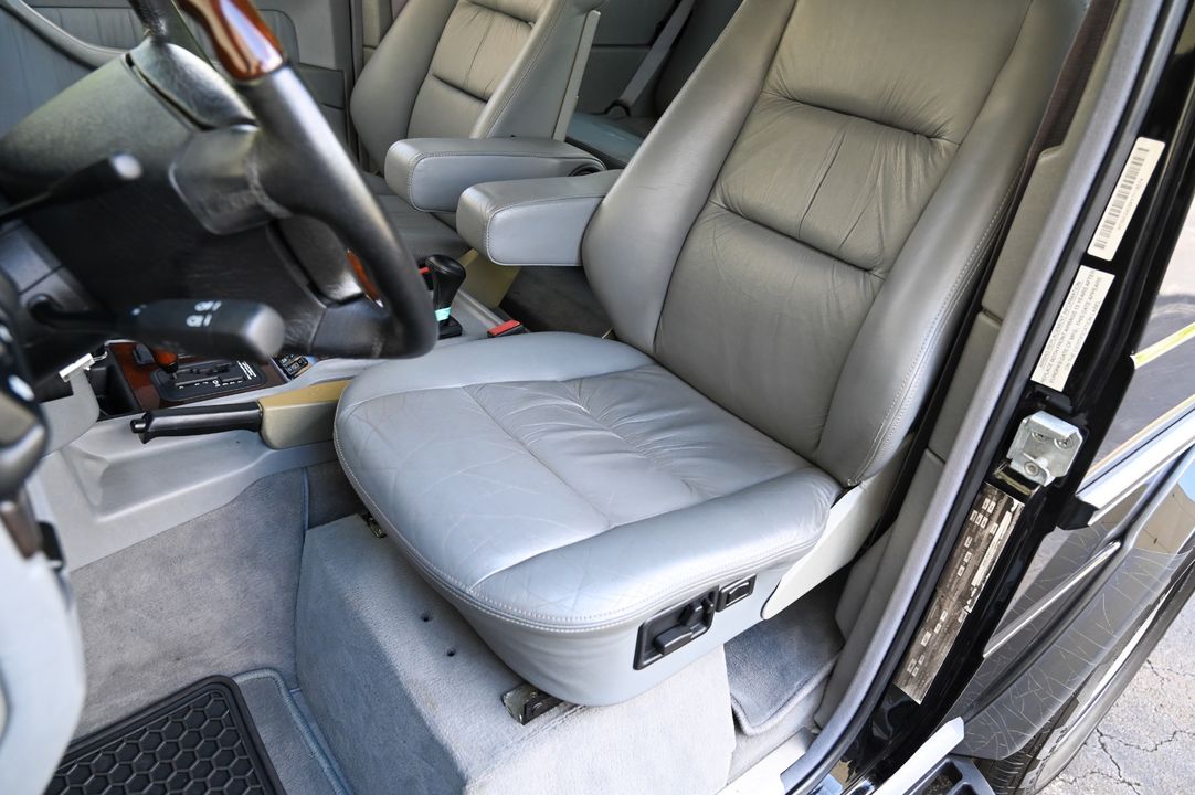 2000 Mercedes-Benz G500