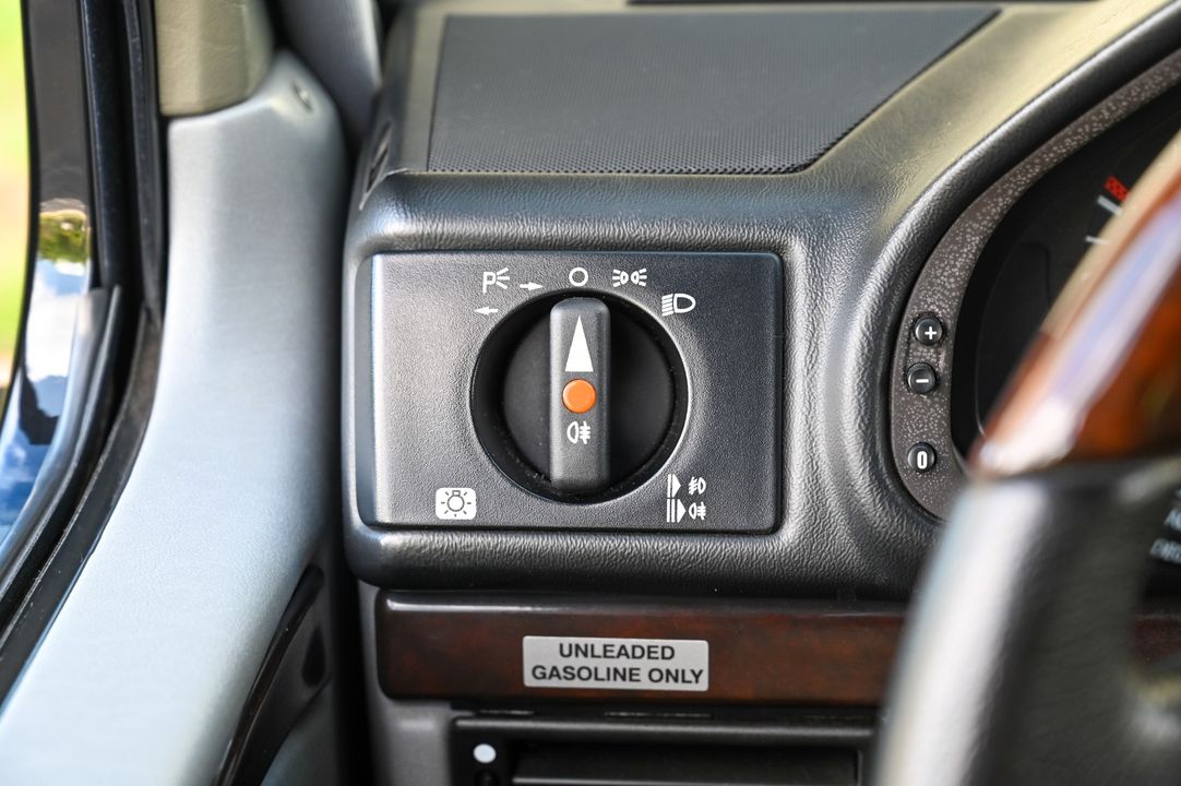 2000 Mercedes-Benz G500