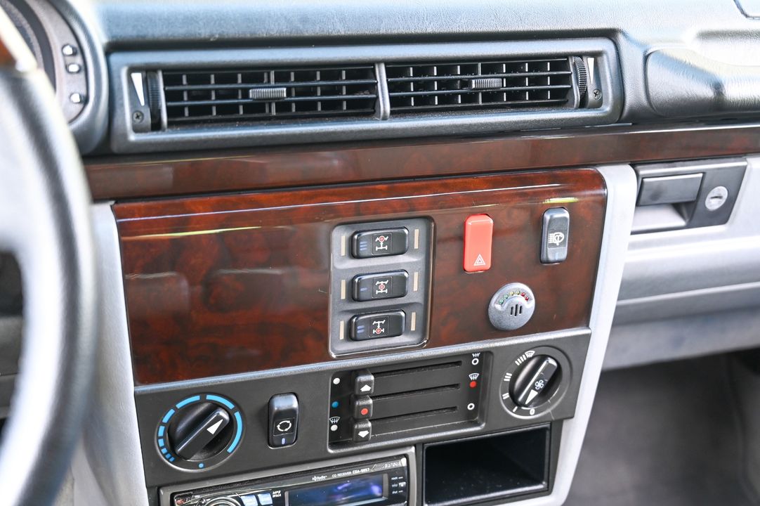 2000 Mercedes-Benz G500