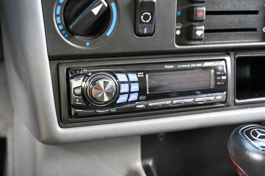 2000 Mercedes-Benz G500