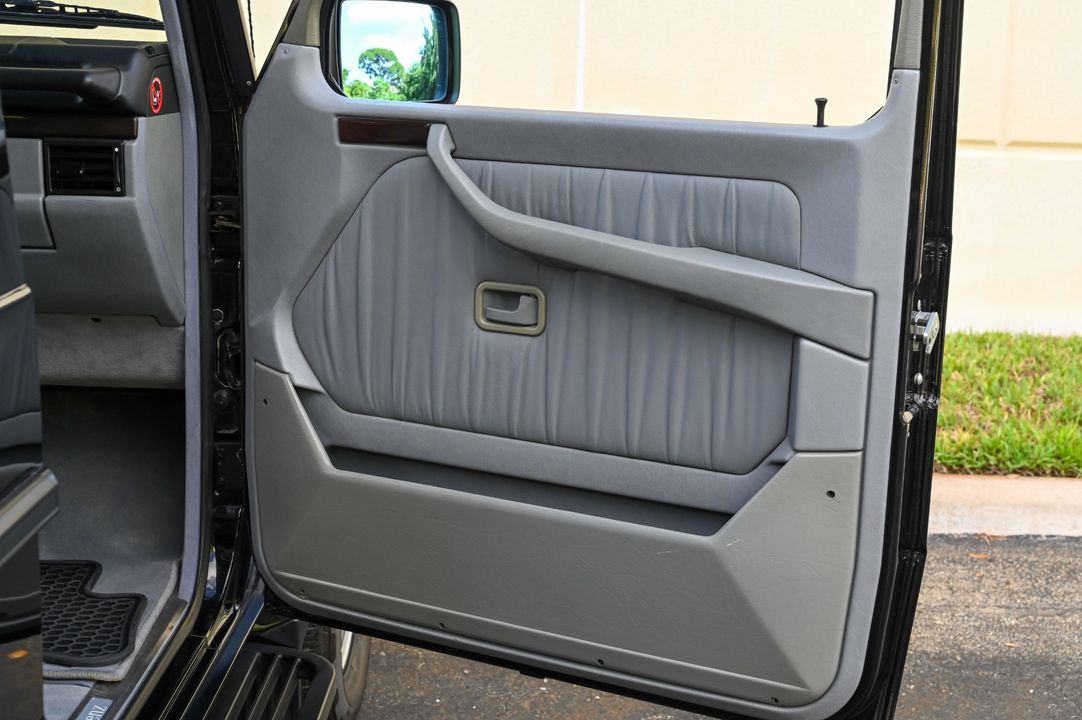 2000 Mercedes-Benz G500