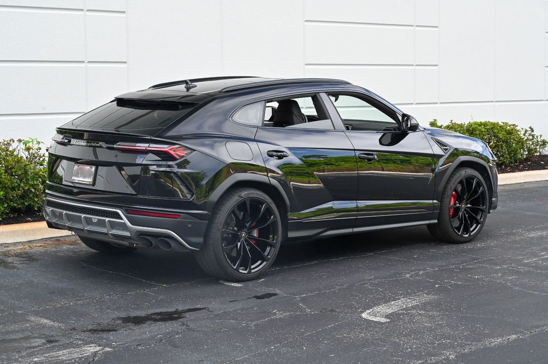 2020 Lamborghini Urus