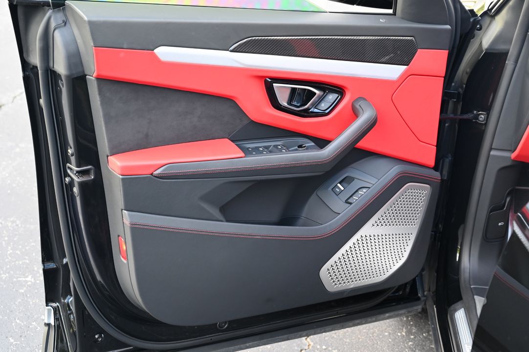 2020 Lamborghini Urus