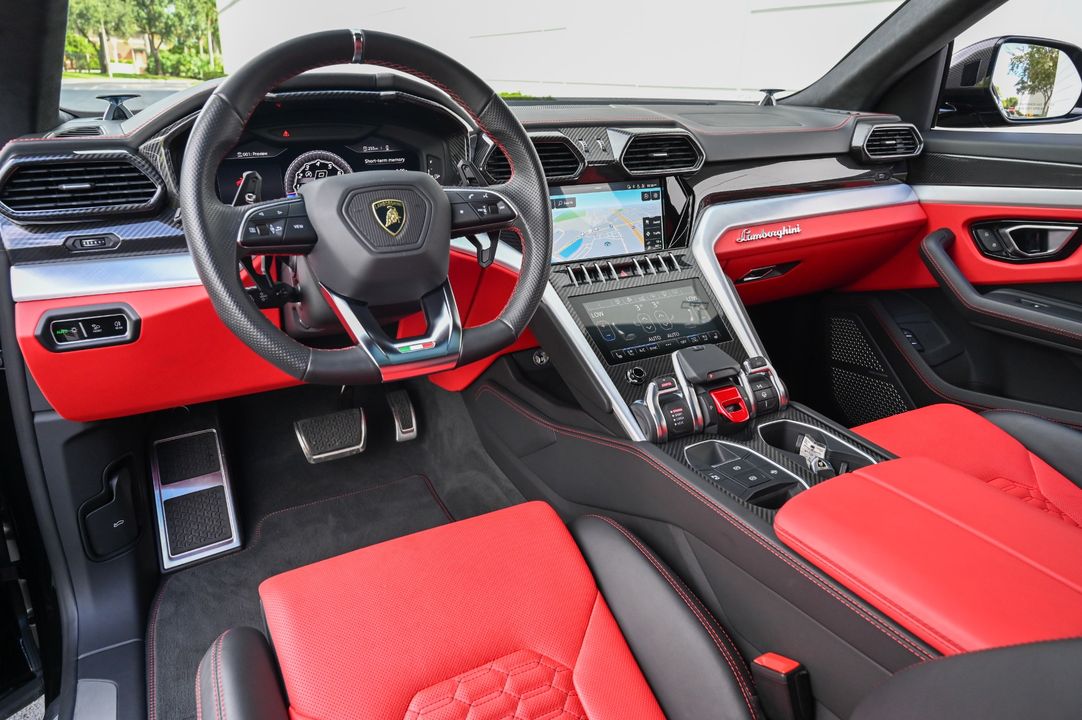 2020 Lamborghini Urus