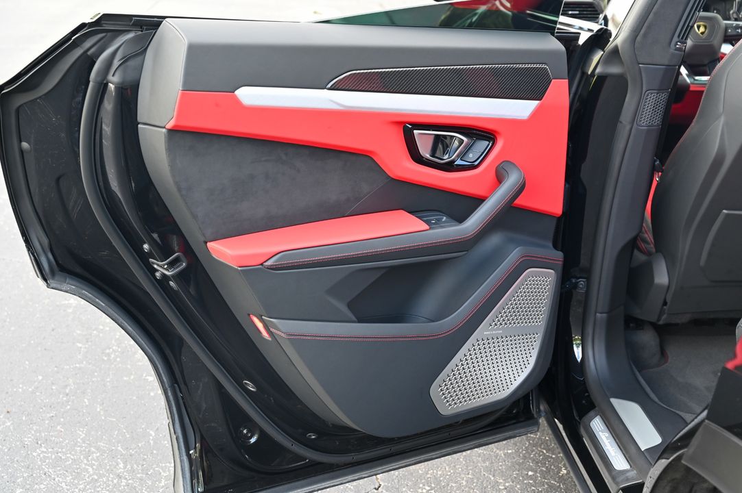 2020 Lamborghini Urus
