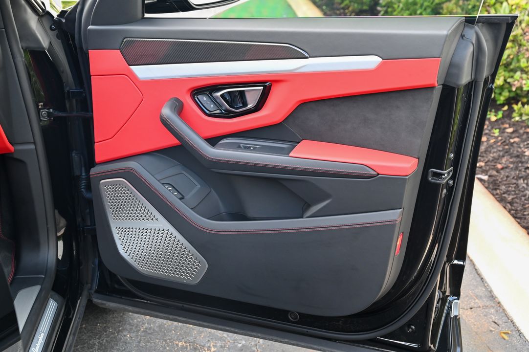 2020 Lamborghini Urus