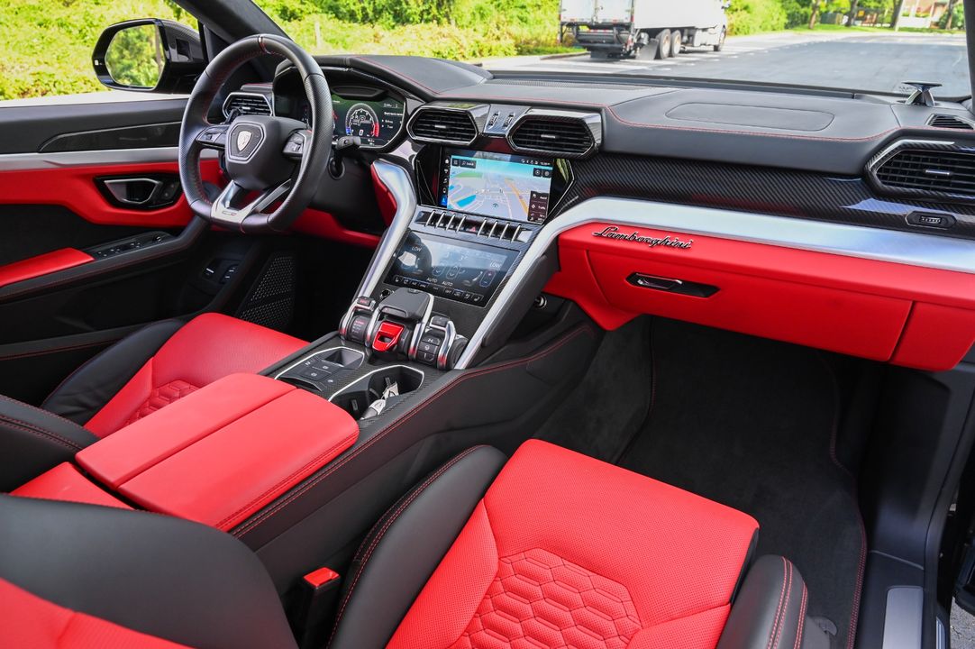 2020 Lamborghini Urus