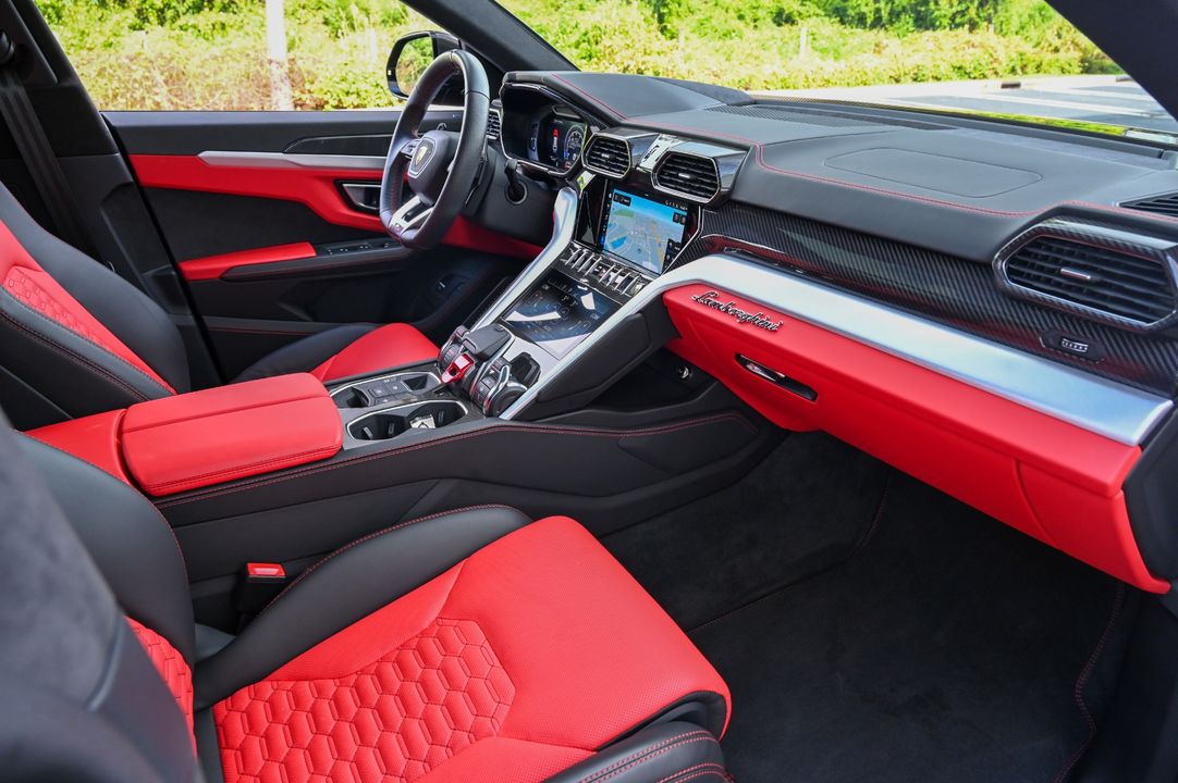 2020 Lamborghini Urus