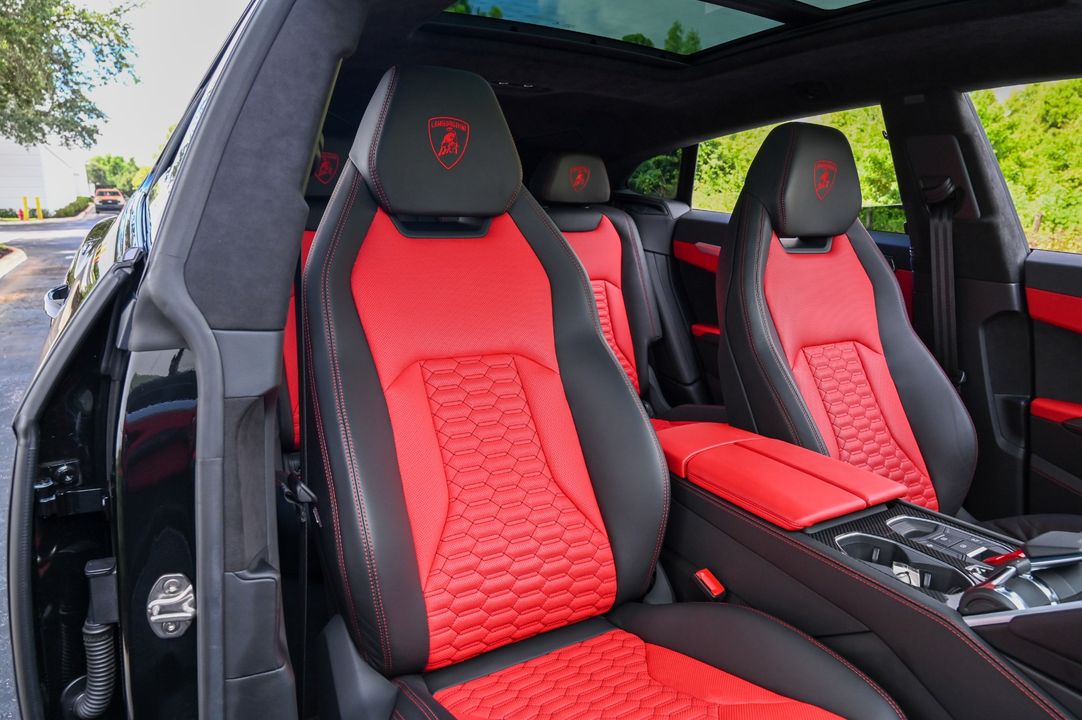 2020 Lamborghini Urus