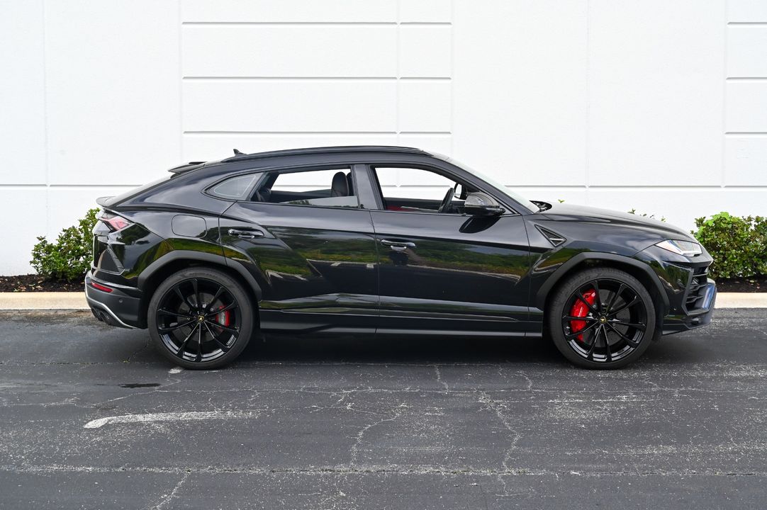 2020 Lamborghini Urus