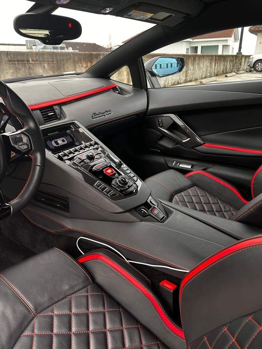 2018 Lamborghini Aventador