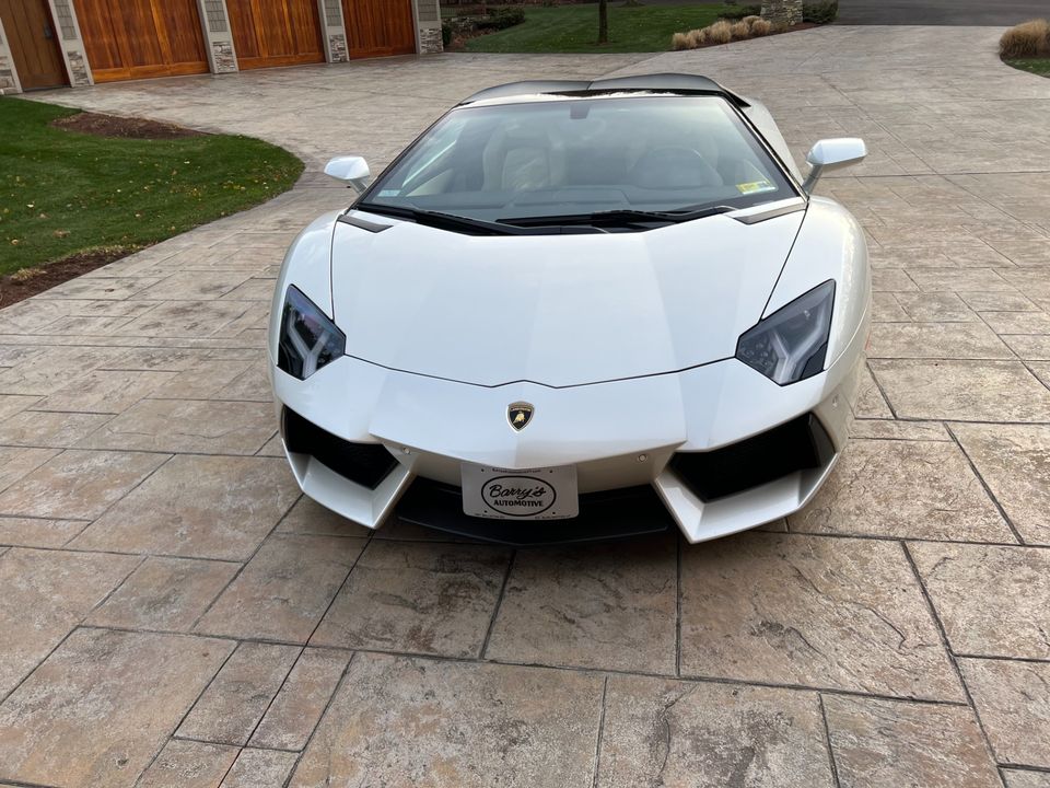 2014 Lamborghini Aventador Roadster