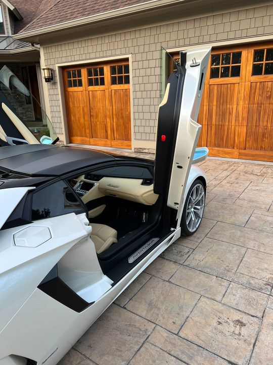 2014 Lamborghini Aventador Roadster