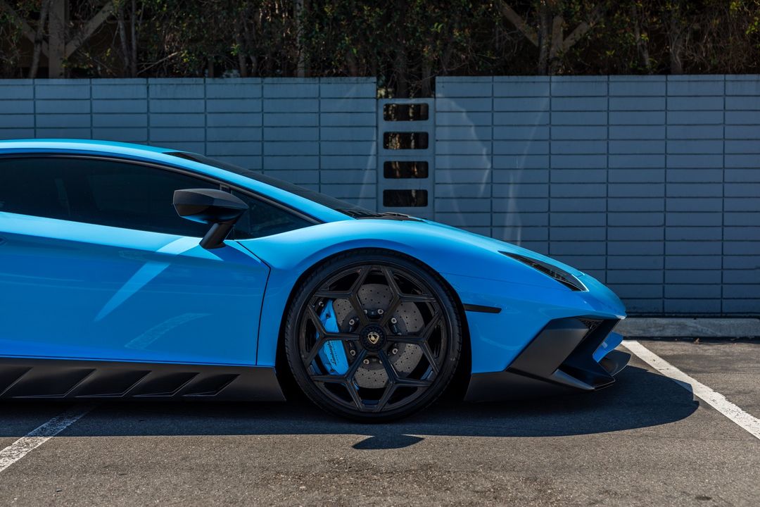 2016 Lamborghini Aventador
