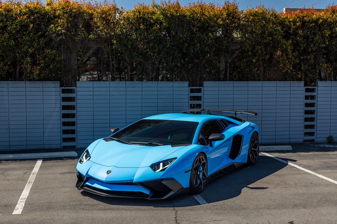 2016 Lamborghini Aventador